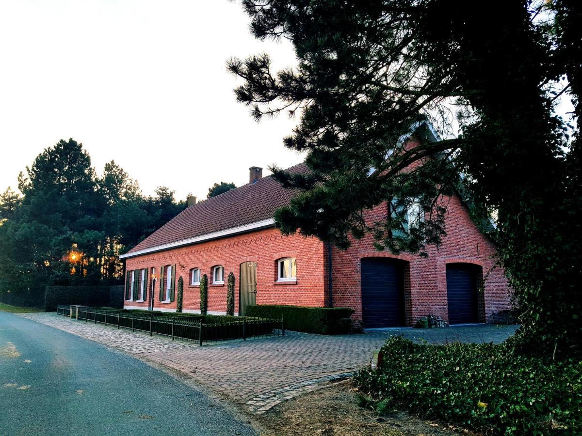 B&B Bergenhof Hoogstraten Exteriör bild